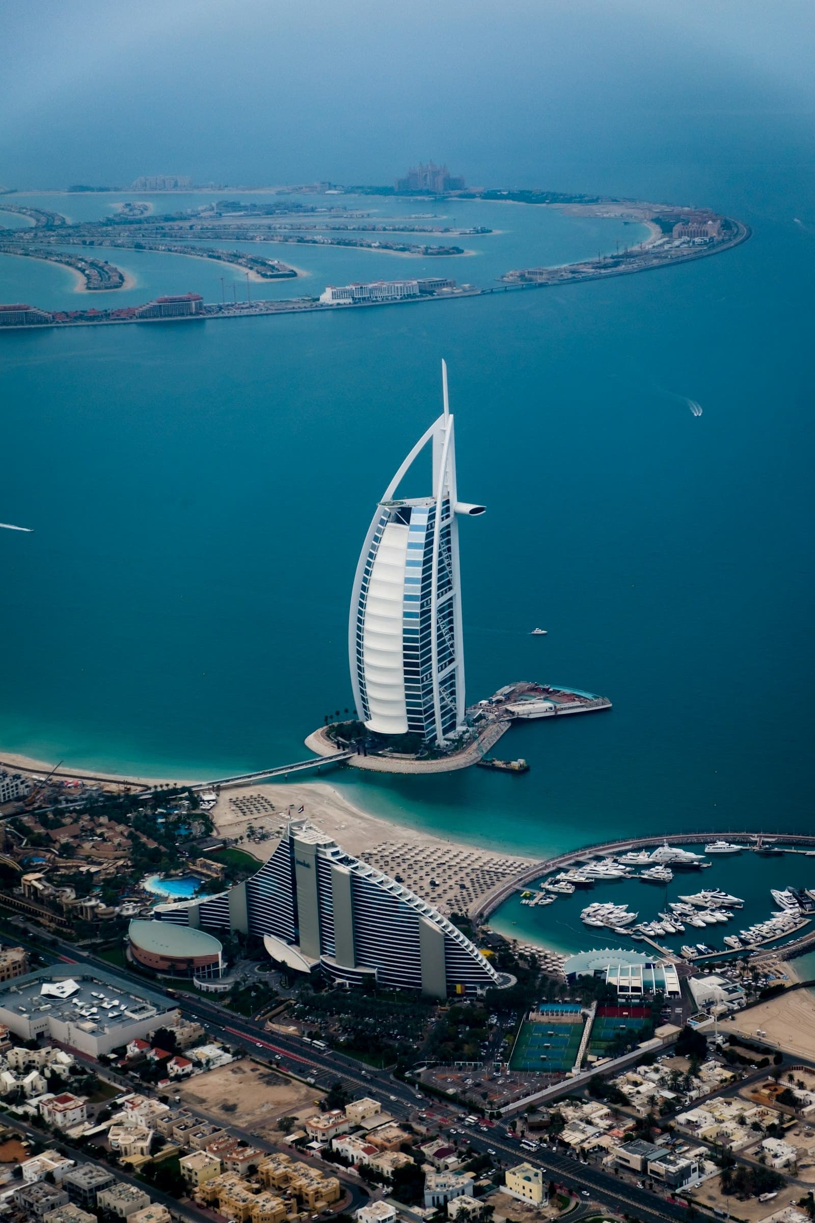 Business Bay vs Downtown: where do short stays work harder?